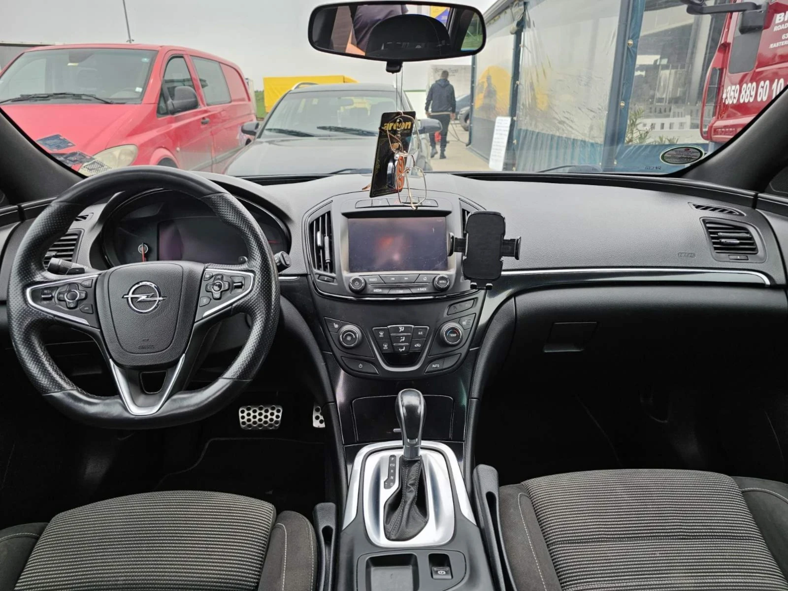 Opel Insignia Спорт Турър, снимка 6 - Автомобили и джипове - 54219548