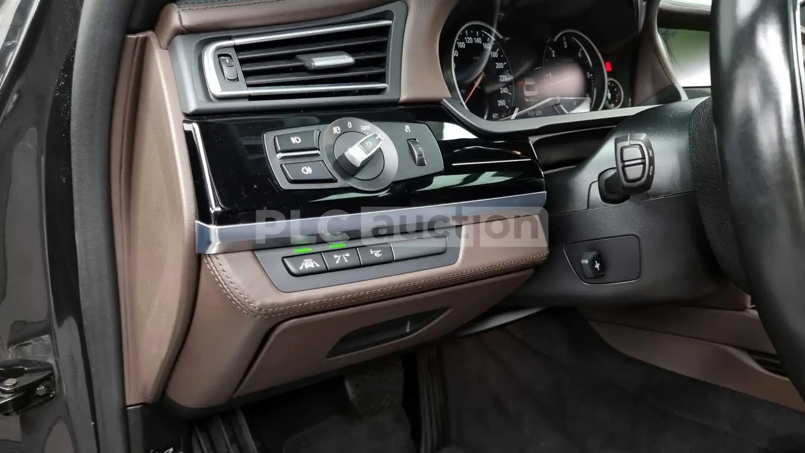 BMW 740 * Хед-ъп * 360 Камери * Обдухване * , снимка 14 - Автомобили и джипове - 54267718