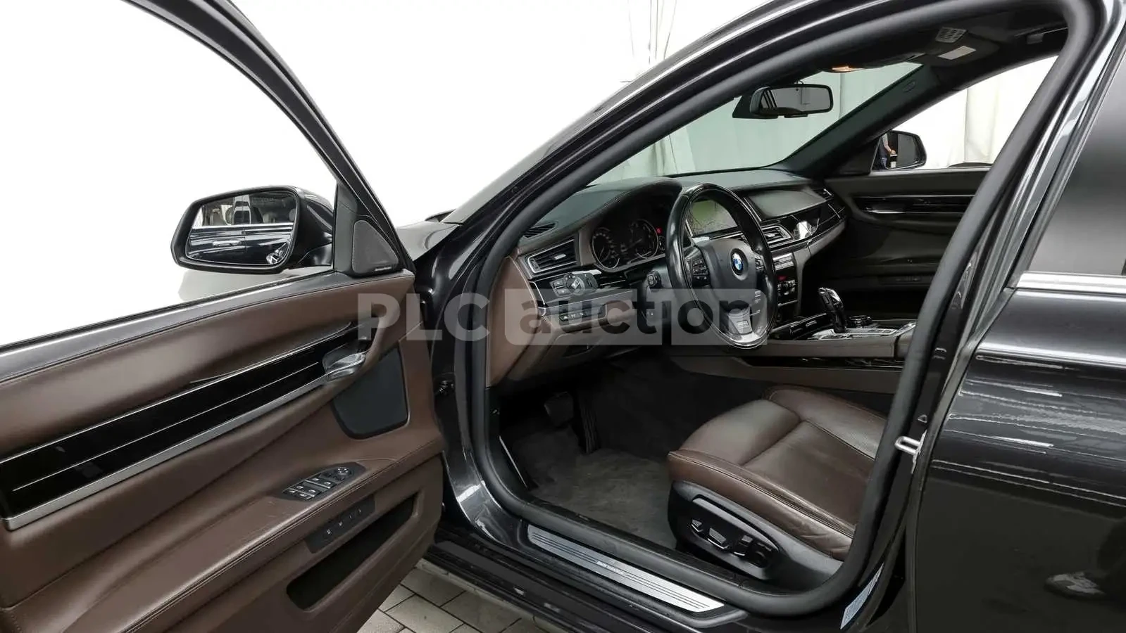 BMW 740 * Хед-ъп * 360 Камери * Обдухване * , снимка 9 - Автомобили и джипове - 54267718