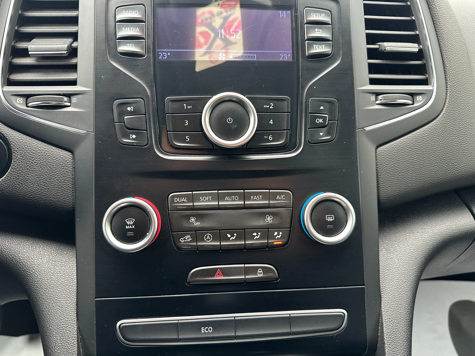 Renault Megane, снимка 12 - Автомобили и джипове - 54295019