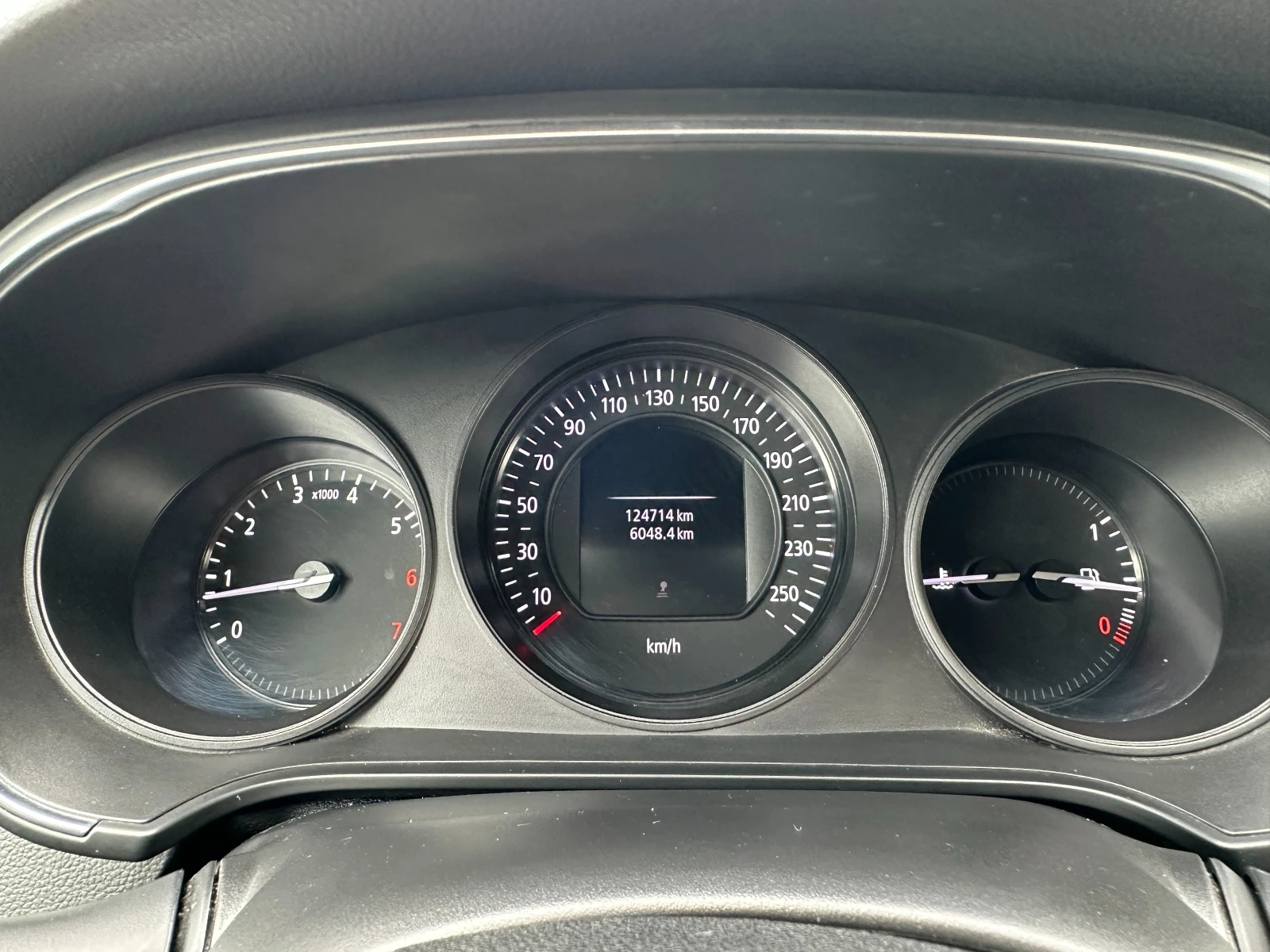 Renault Megane, снимка 14 - Автомобили и джипове - 54295019