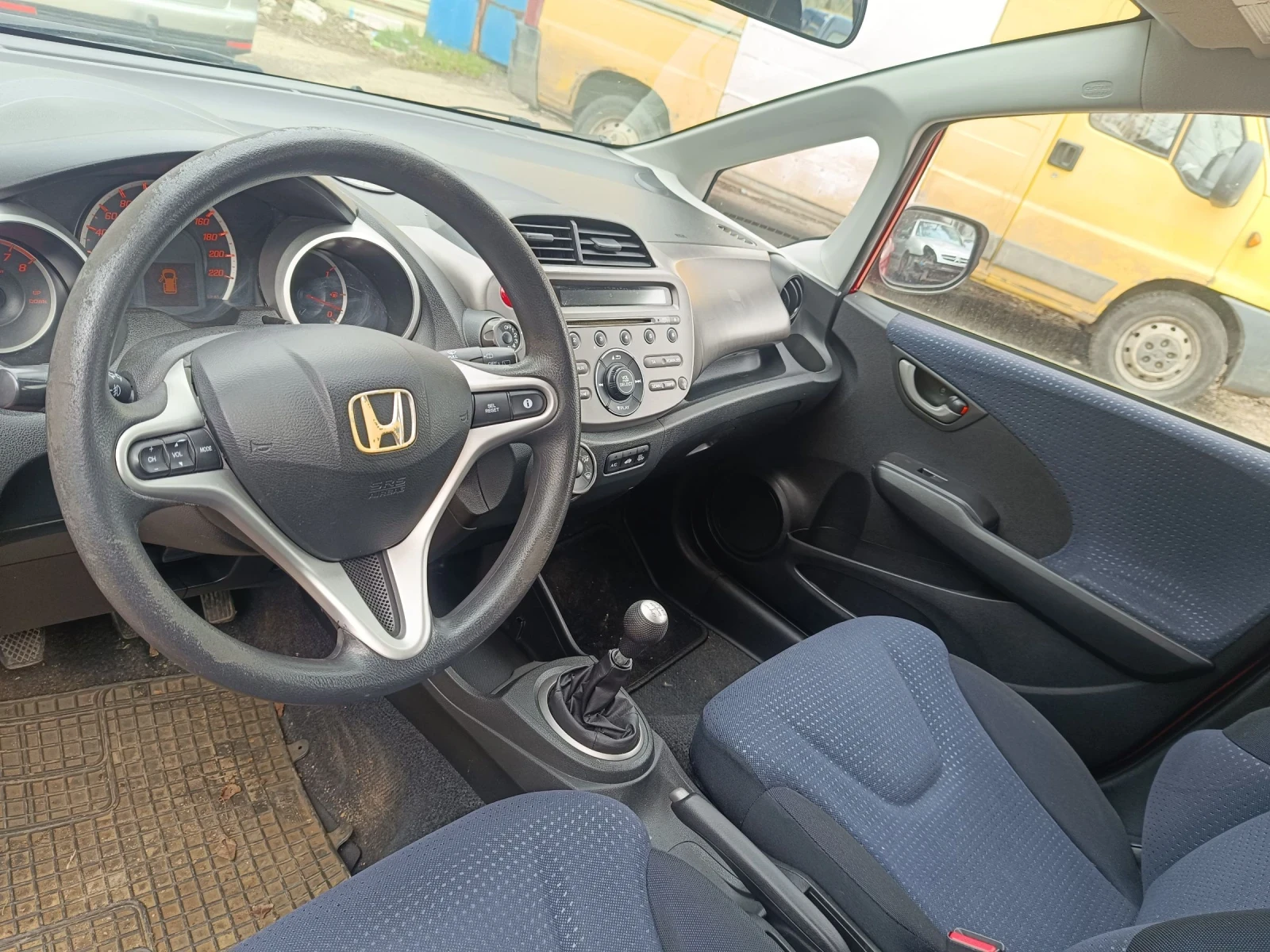 Honda Jazz, снимка 10 - Автомобили и джипове - 54335522