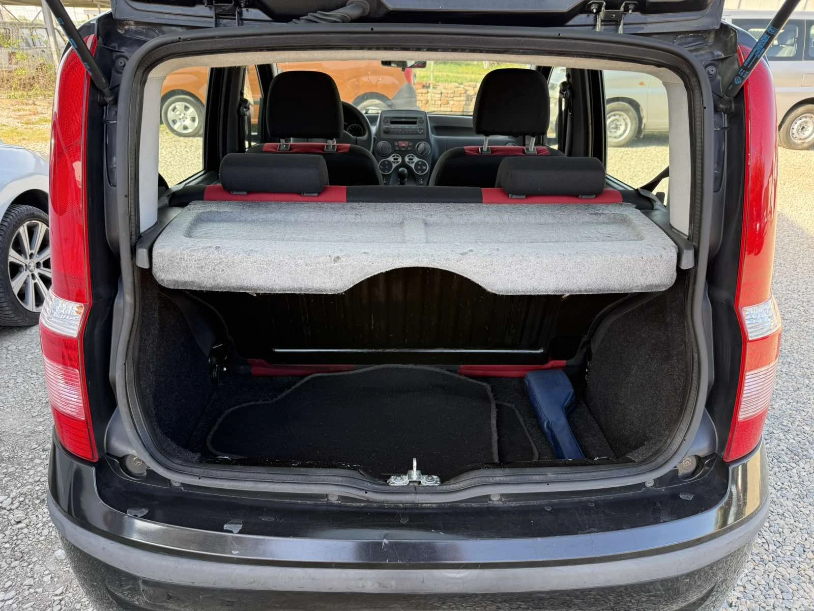 Fiat Panda 1.3Mjet 75kc, снимка 14 - Автомобили и джипове - 54344744