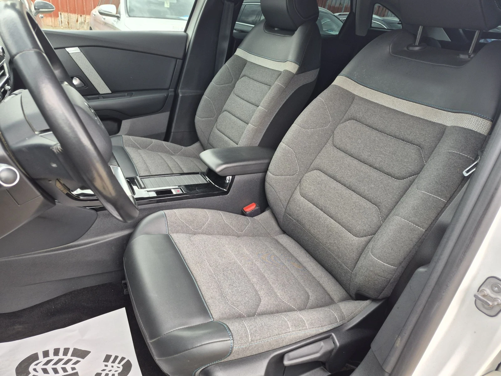 Citroen C4 2022г. NAVI EURO 6, снимка 16 - Автомобили и джипове - 54388077