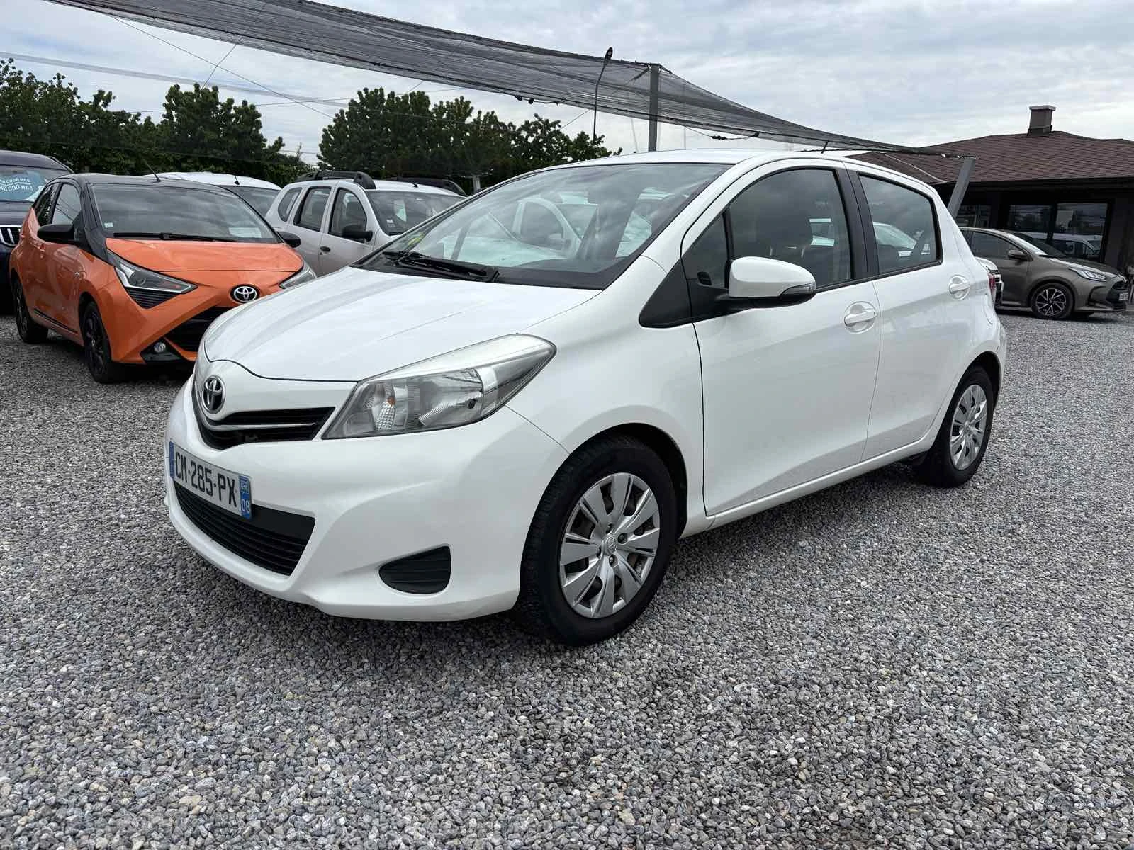 Toyota Yaris 1.4, Нов внос , снимка 3 - Автомобили и джипове - 54605460