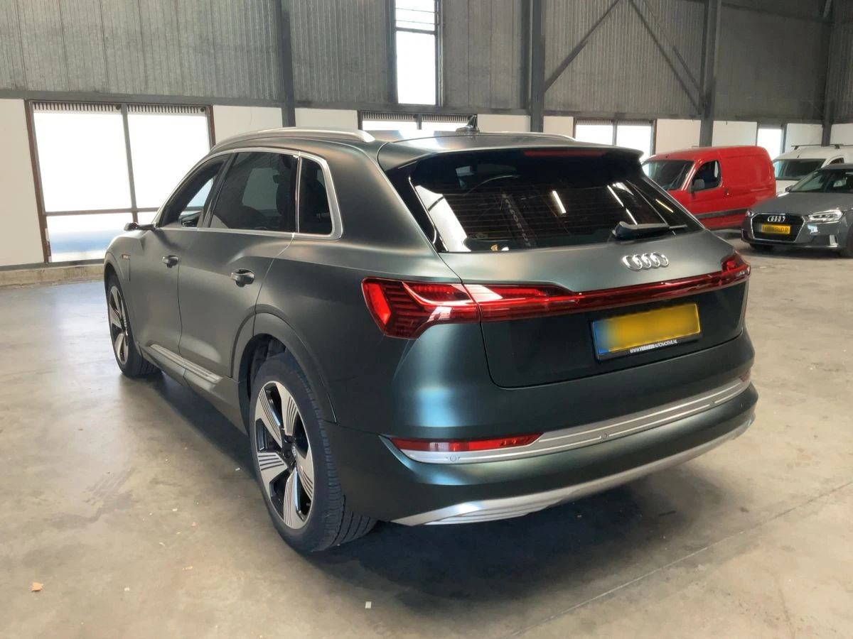 Audi E-Tron 55 quattro Advanced | 408 к.с. | 95 kWh | Matrix |, снимка 2 - Автомобили и джипове - 54622989