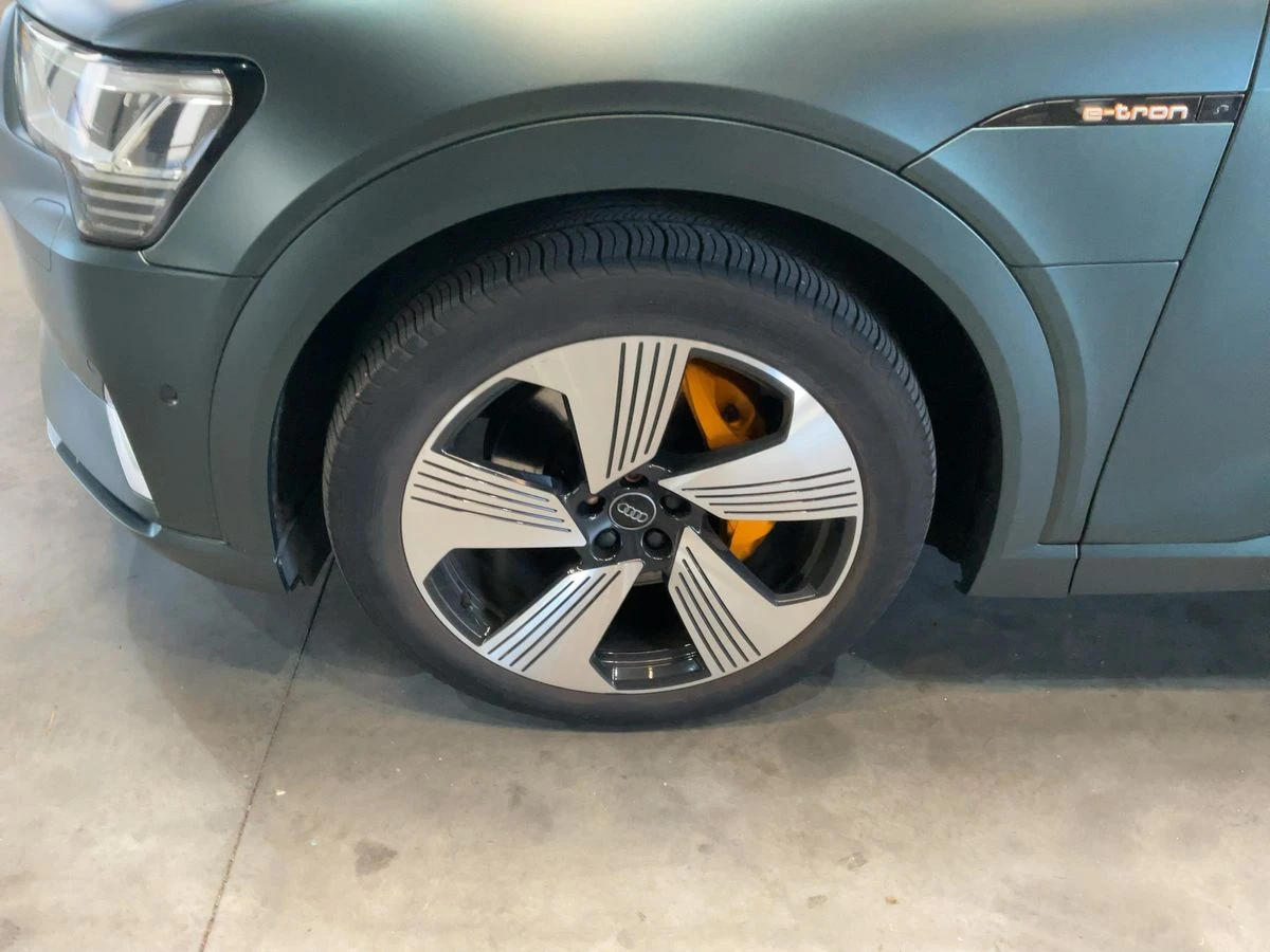 Audi E-Tron 55 quattro Advanced | 408 к.с. | 95 kWh | Matrix |, снимка 9 - Автомобили и джипове - 54622989
