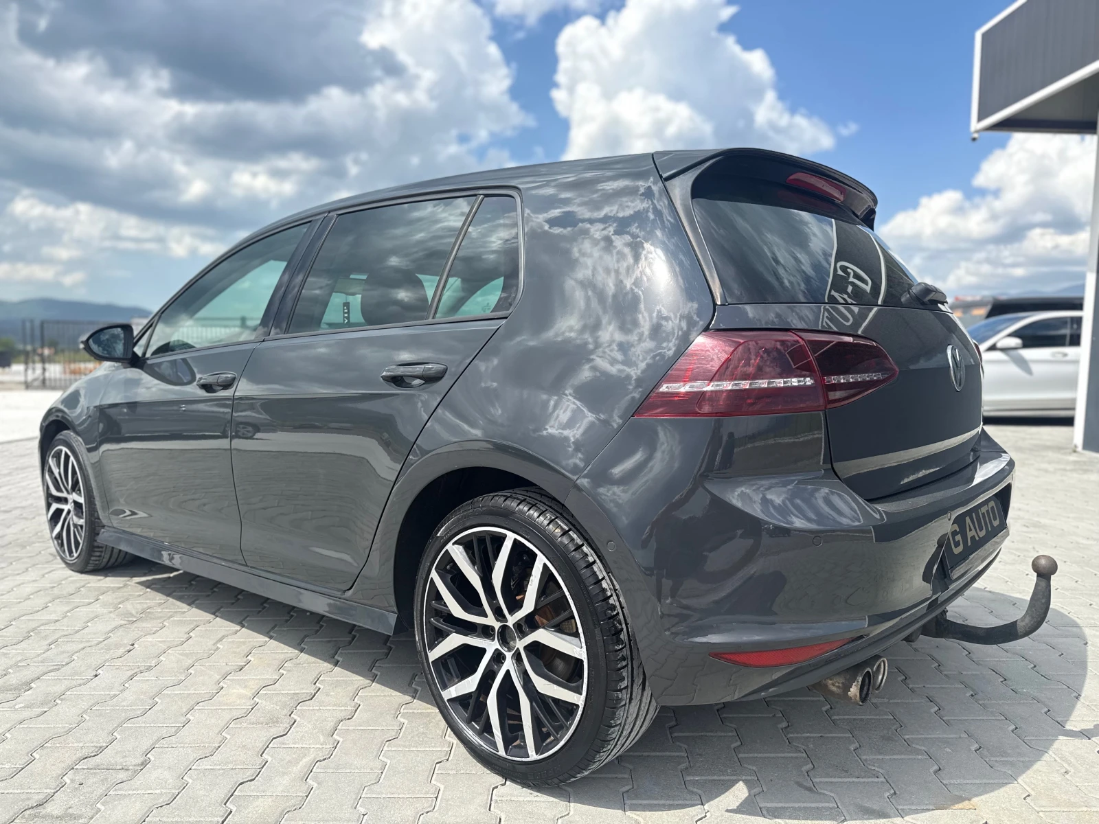 VW Golf 1.6 TDI DSG СОБСТВЕН ЛИЗИНГ , снимка 7 - Автомобили и джипове - 54712508