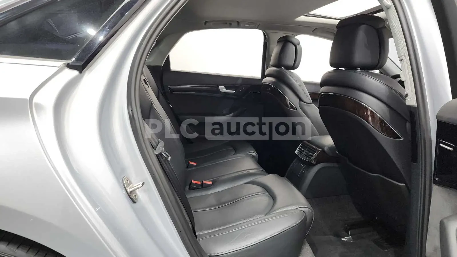 Audi A8 3.0TDI QUATTRO| КАМЕРА| ШИБЕДАХ| ВКЛ.ТЕХНОТЕСТ, снимка 13 - Автомобили и джипове - 54737187
