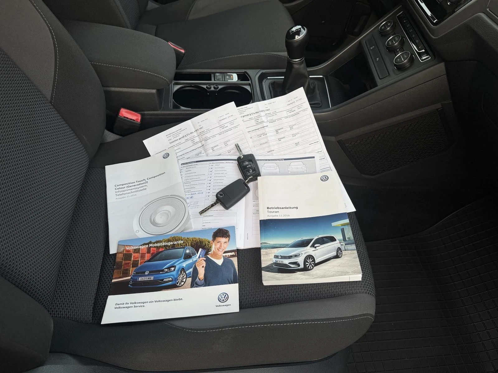 VW Touran 1.6TDI* TOP* 191000km* EVRO6, снимка 12 - Автомобили и джипове - 54858720
