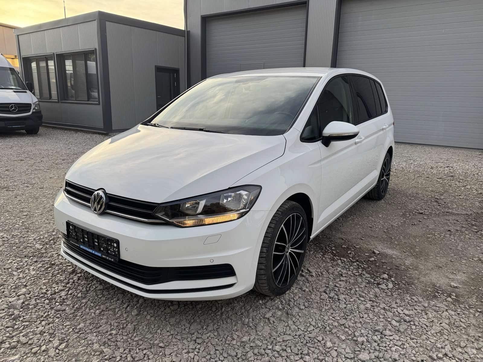 VW Touran 1.6TDI* TOP* 191000km* EVRO6, снимка 4 - Автомобили и джипове - 54858720