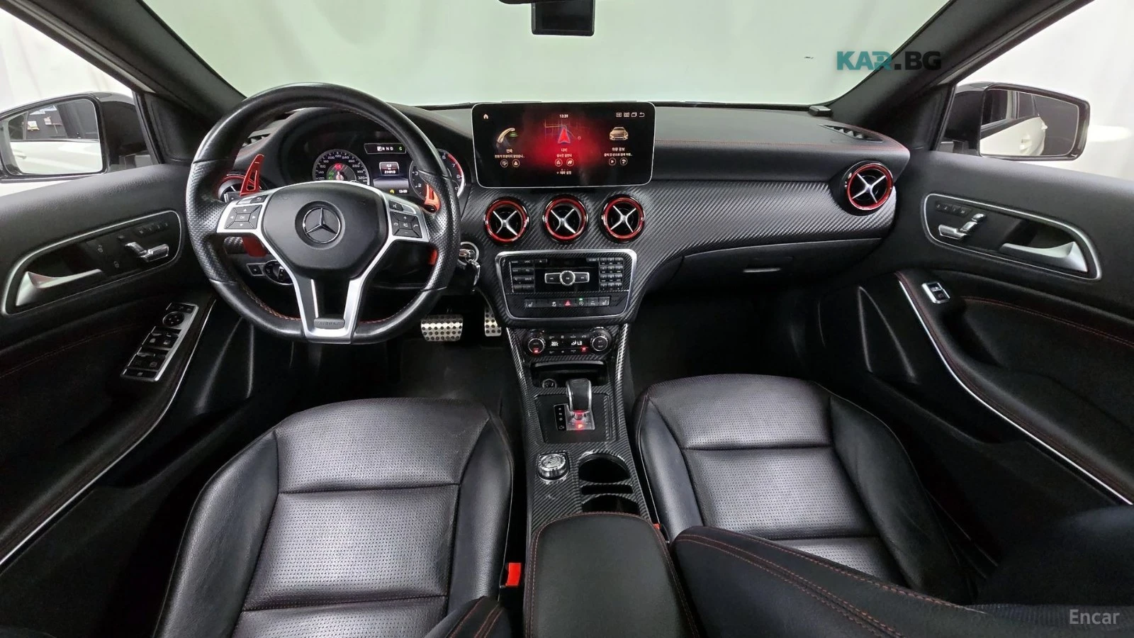 Mercedes-Benz A45 AMG * 4MATIC* КОЖА* ПОДГРЕВ* ПАНОРАМА* NAVI* LED* , снимка 7 - Автомобили и джипове - 54868939
