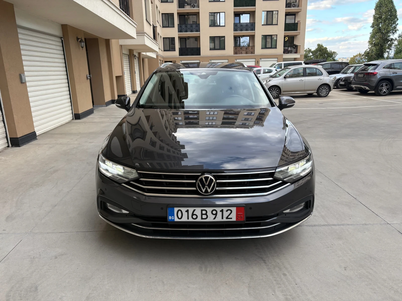 VW Passat Elegance, Digital, Камера, Keyless, История, снимка 6 - Автомобили и джипове - 56243490