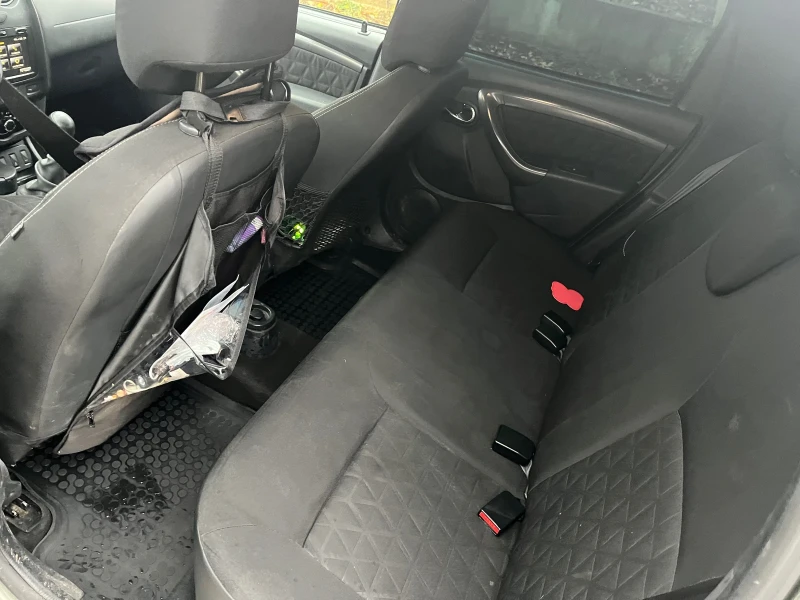 Dacia Duster, снимка 11 - Автомобили и джипове - 51005752