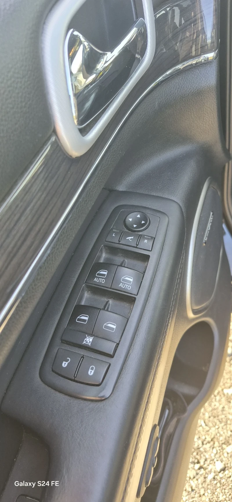 Jeep Grand cherokee, снимка 8 - Автомобили и джипове - 53088627