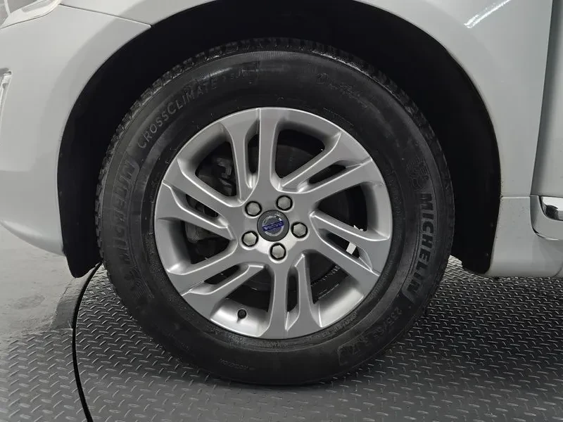 Volvo XC60 D3 , снимка 5 - Автомобили и джипове - 55925977