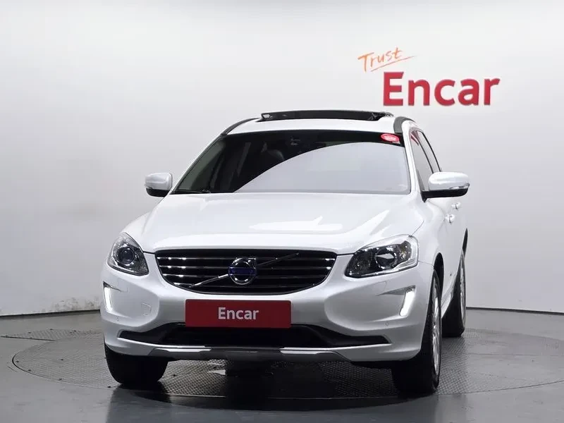Volvo XC60 D3 , снимка 3 - Автомобили и джипове - 55925977