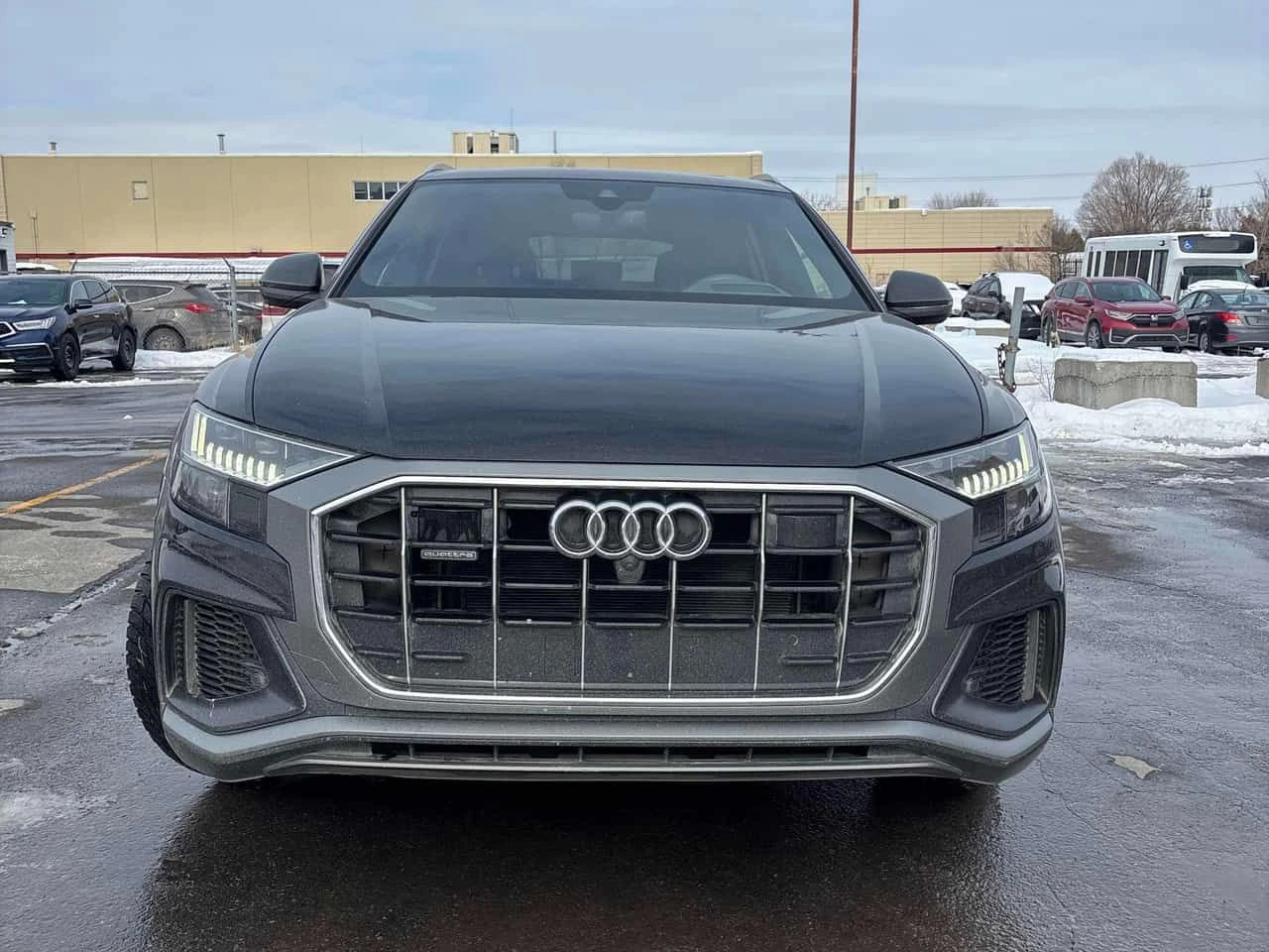 Audi Q8 * Technik * CARFAX * ОБДУХВАНЕ* ДИСТРОНИК*  - изображение 6