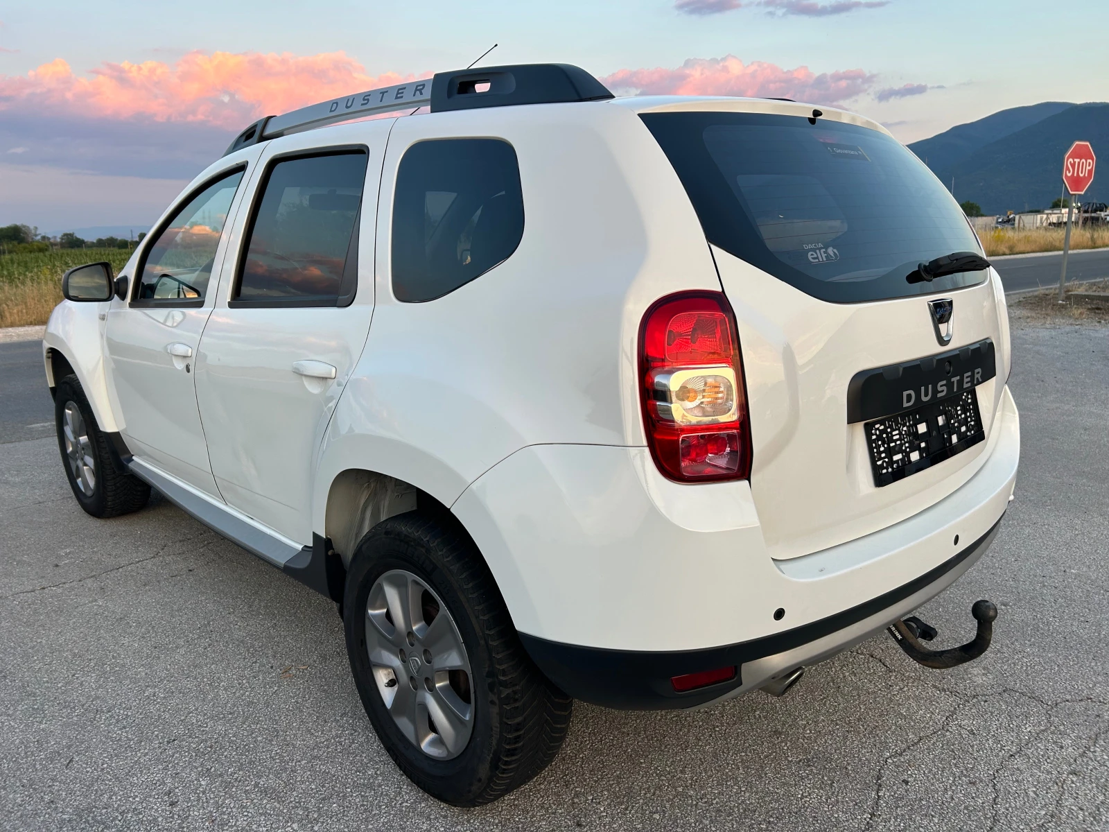 Dacia Duster 1.5 DCi, снимка 6 - Автомобили и джипове - 55027223