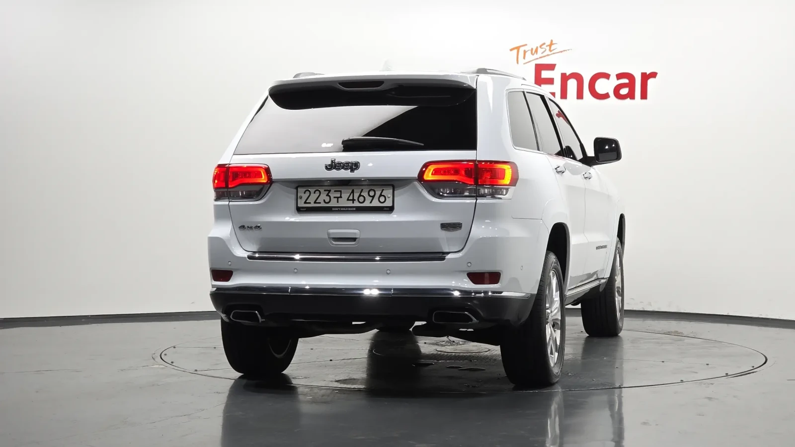 Jeep Grand cherokee 3.6 * SUMMIT* 4X4 FULL, снимка 4 - Автомобили и джипове - 55753153