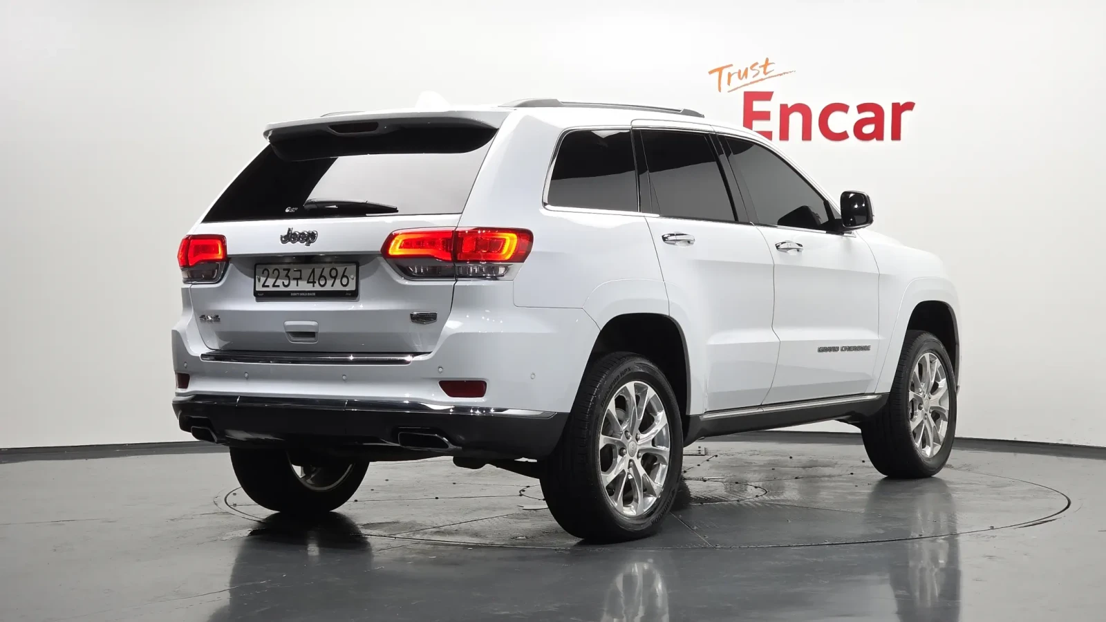 Jeep Grand cherokee 3.6 * SUMMIT* 4X4 FULL, снимка 2 - Автомобили и джипове - 55753153