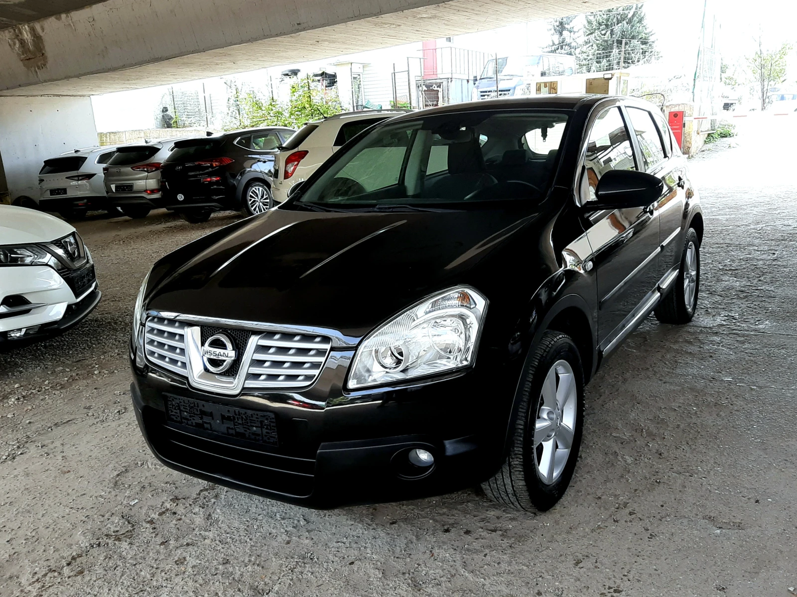 Nissan Qashqai 2.0i-ИТАЛИЯ-БЕНЗИН ! ! ! , снимка 2 - Автомобили и джипове - 55859381
