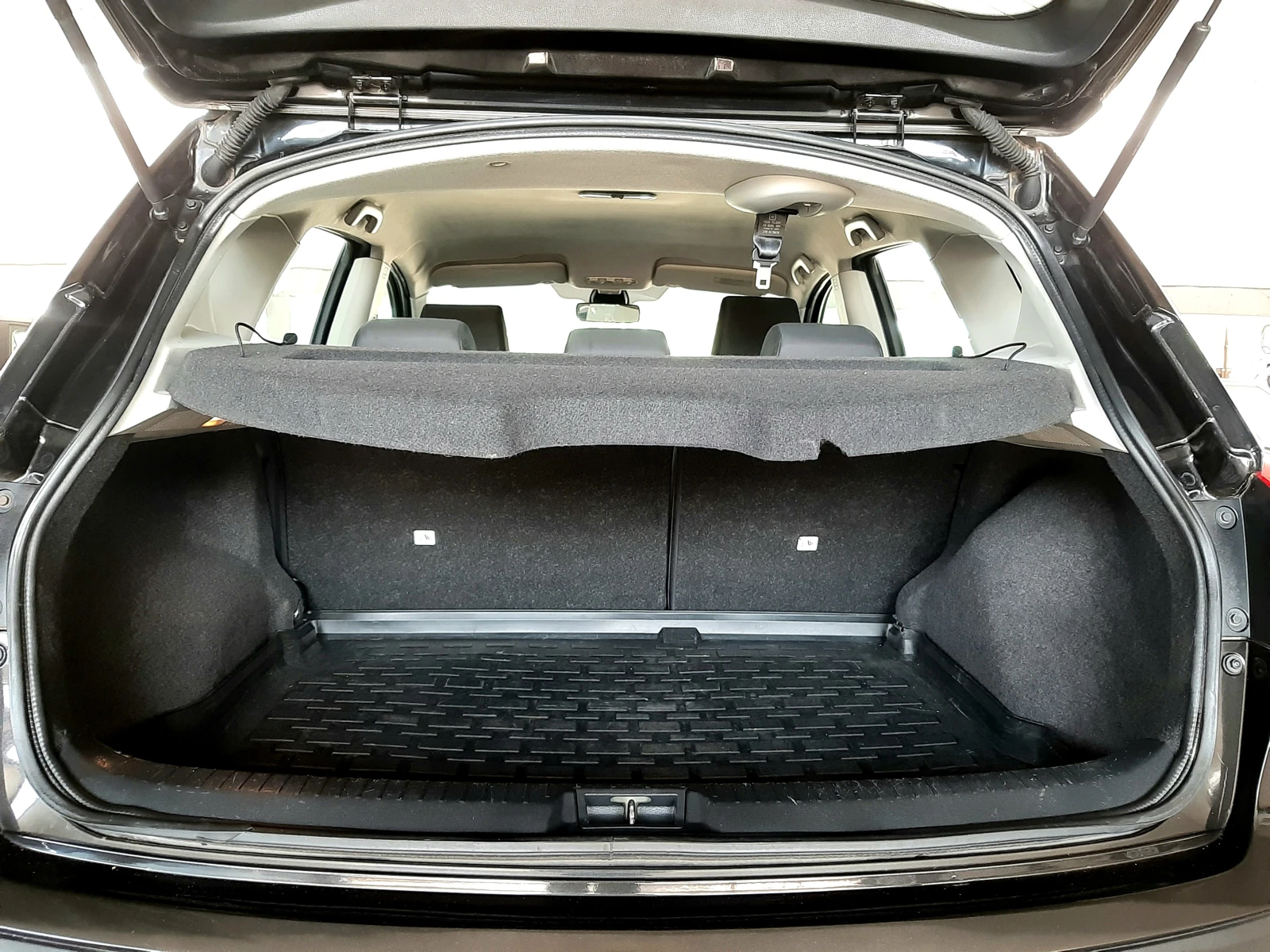Nissan Qashqai 2.0i-ИТАЛИЯ-БЕНЗИН ! ! ! , снимка 16 - Автомобили и джипове - 55859381