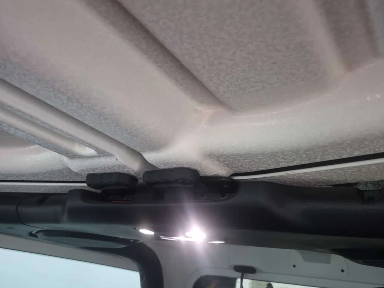 Jeep Wrangler * WILLYS * ПОДГРЕВ* ДВА КЛЮЧА, снимка 14 - Автомобили и джипове - 56192835