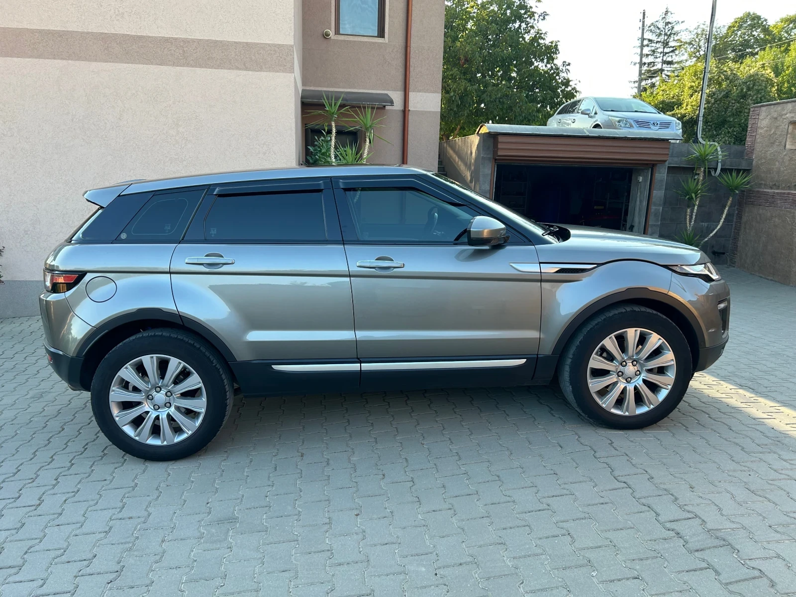 Land Rover Evoque HSE 4x4 FaceLift , снимка 5 - Автомобили и джипове - 56293470