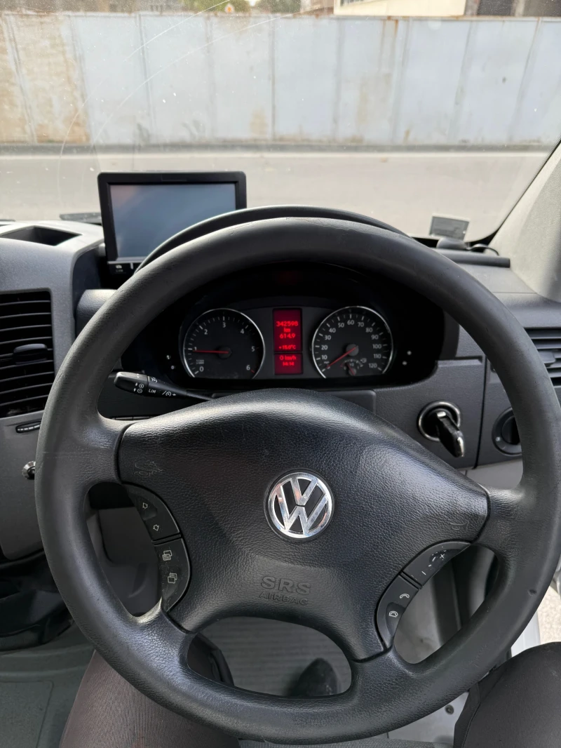 VW Crafter 2.0 TDI, снимка 12 - Бусове и автобуси - 47930833