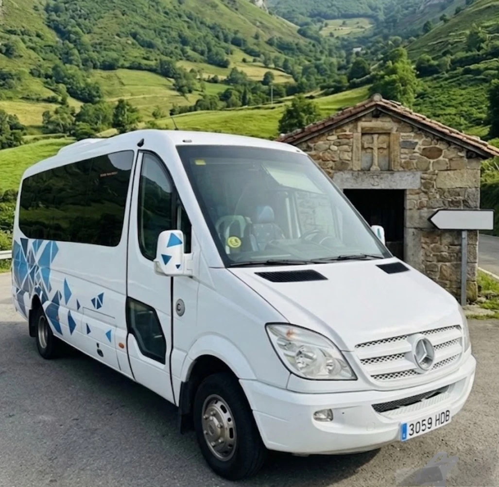 Mercedes-Benz Sprinter 519 20 места вебасто стъклопакет 