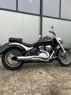  Suzuki Boulevard