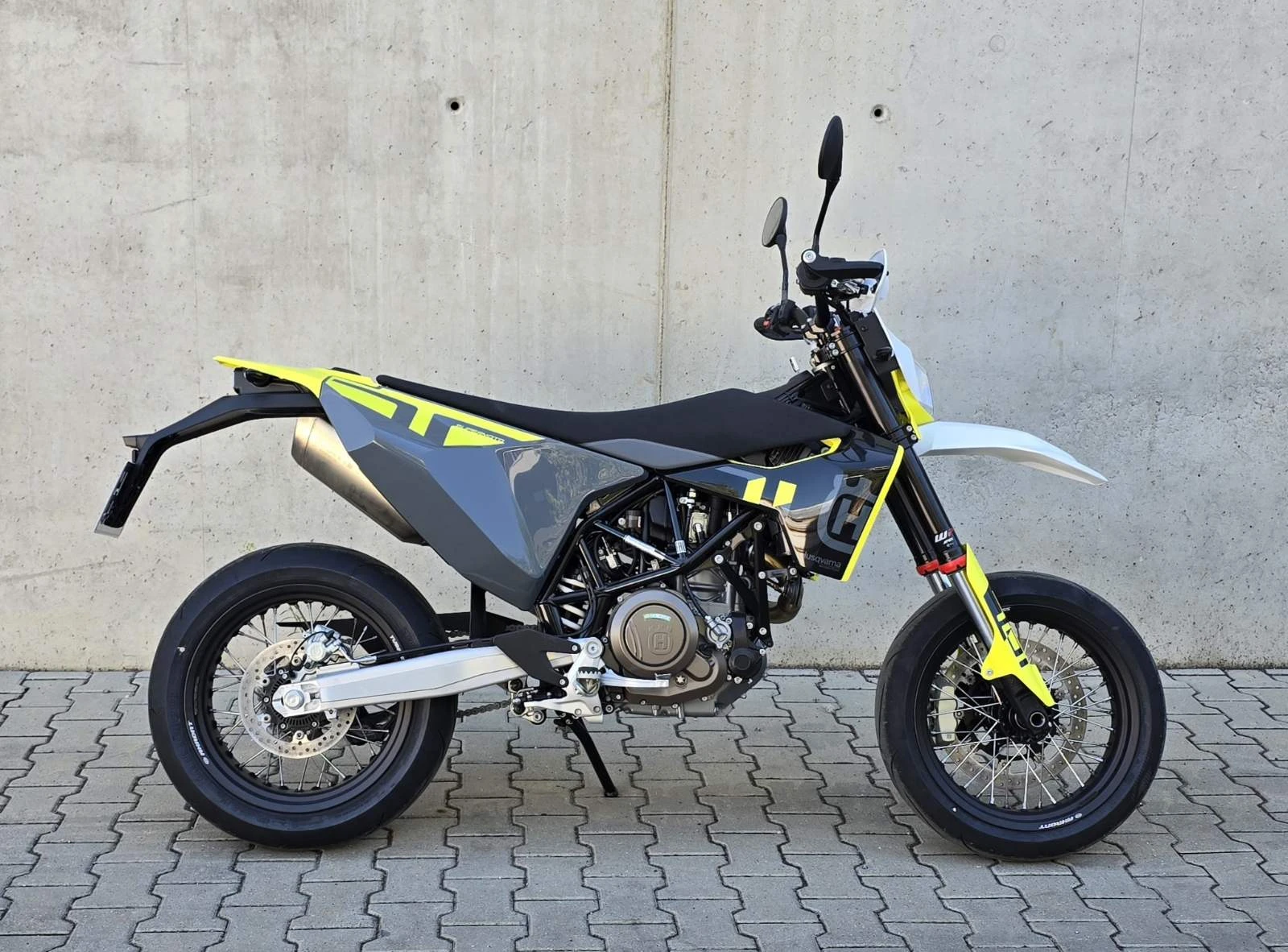 Husqvarna Svartpilen 701 Supermoto - изображение 2