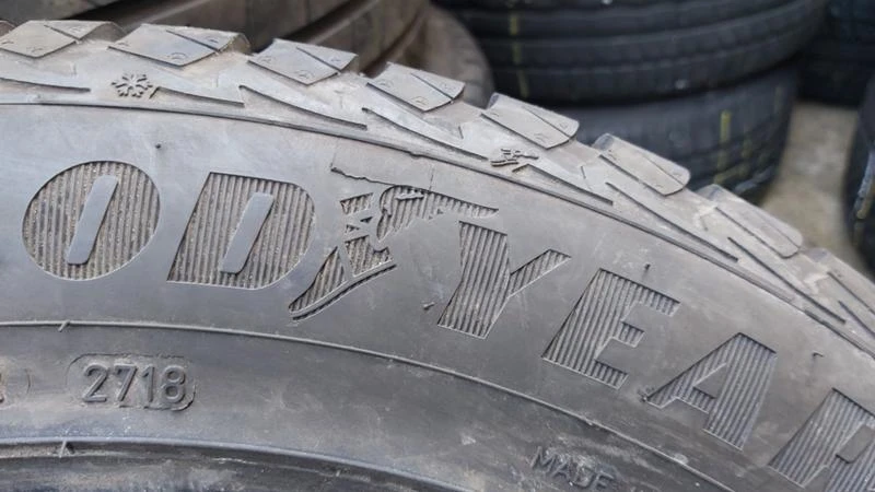 Гуми Зимни 205/60R16, снимка 7 - Гуми и джанти - 27288751