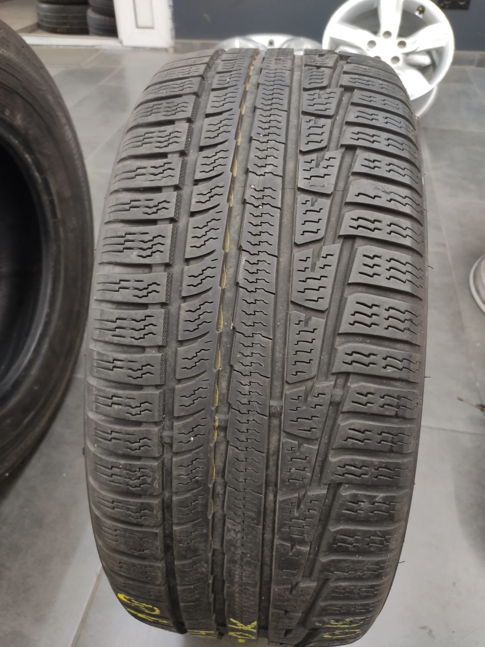  235/45R18 | Mobile.bg   2