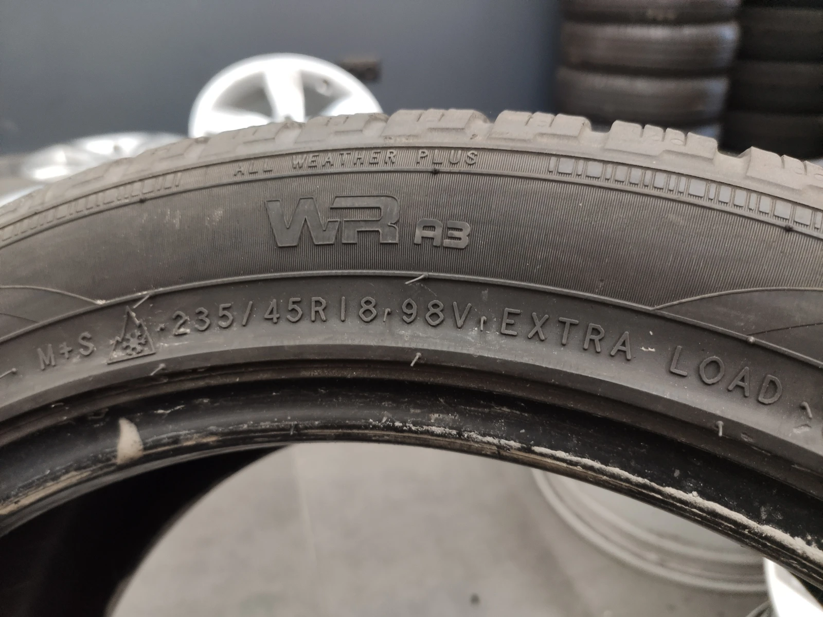  235/45R18 | Mobile.bg   4