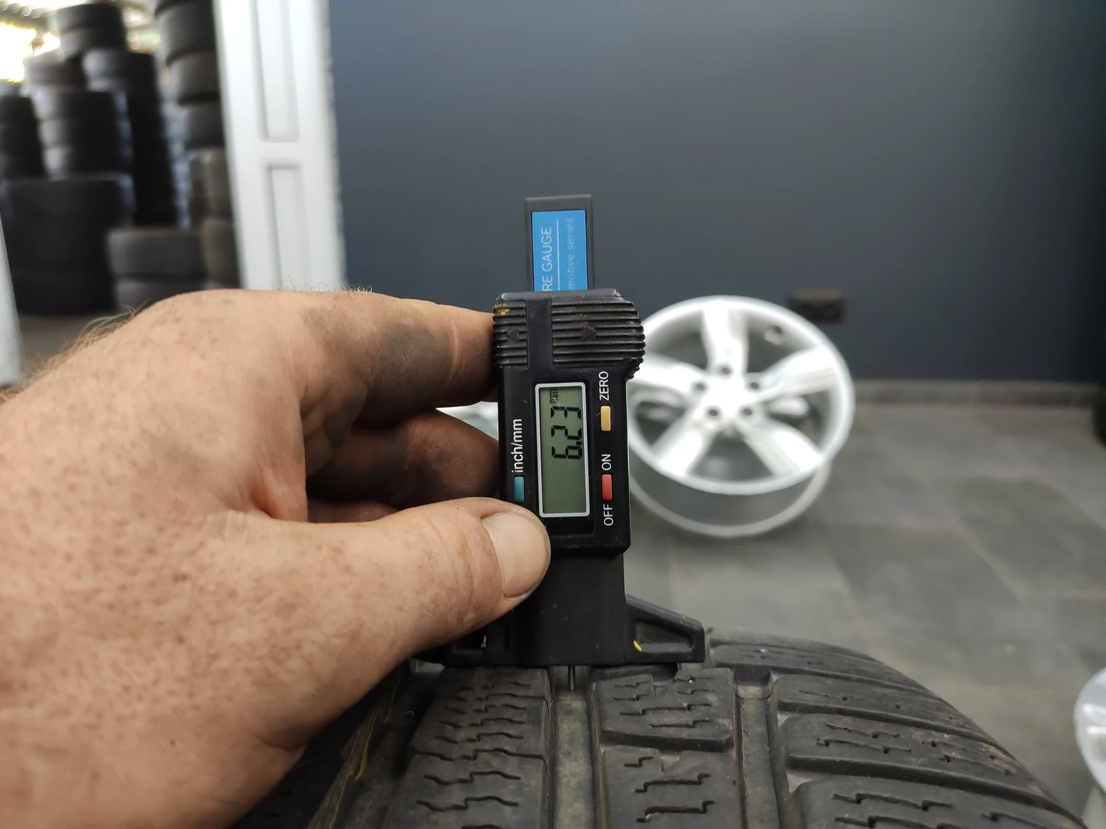  235/45R18 | Mobile.bg   3