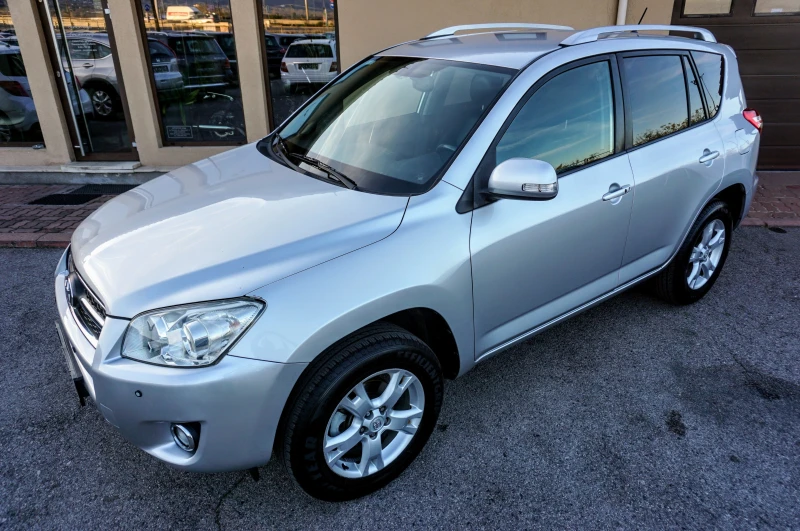 Toyota Rav4 2.2D4-D LUXURY , снимка 1 - Автомобили и джипове - 37785859