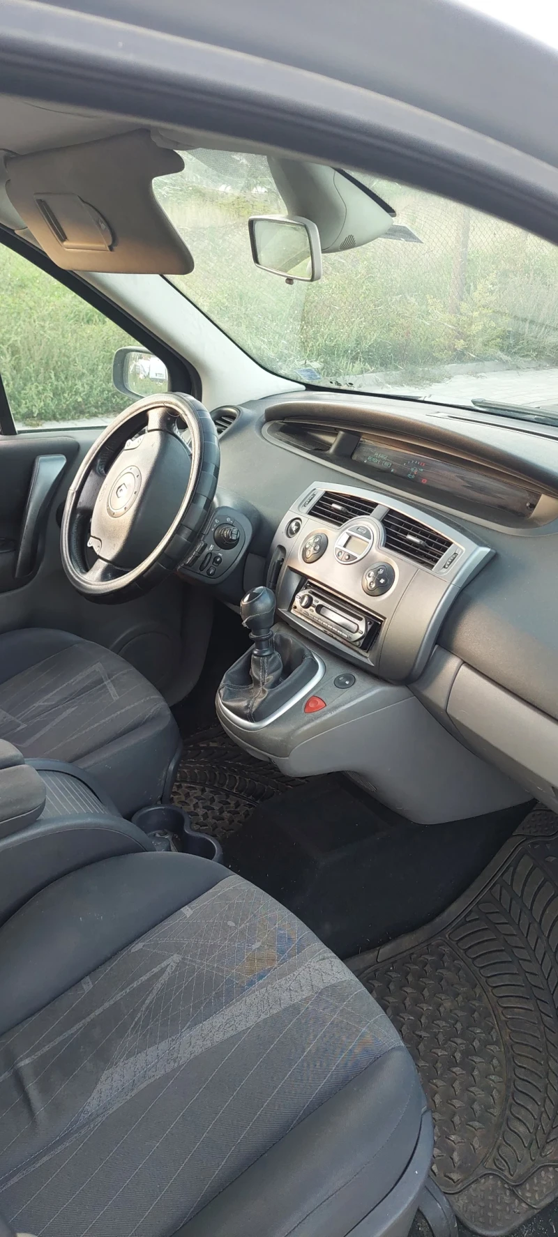 Renault Scenic, снимка 7 - Автомобили и джипове - 47413025