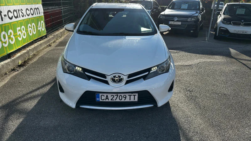 Toyota Auris 1.3 VVTi, снимка 3 - Автомобили и джипове - 47912331