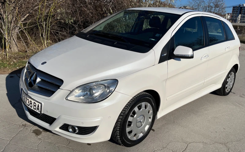 Mercedes-Benz B 180 Фабричен Метан, снимка 1 - Автомобили и джипове - 48600949