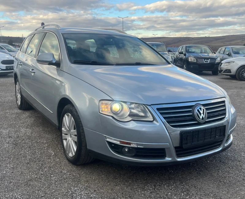 VW Passat 2.0 TDI Highline, снимка 1 - Автомобили и джипове - 48777636