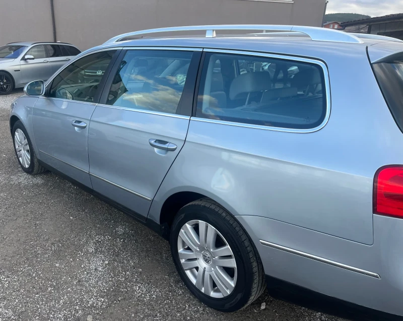 VW Passat 2.0 TDI Highline, снимка 3 - Автомобили и джипове - 48777636