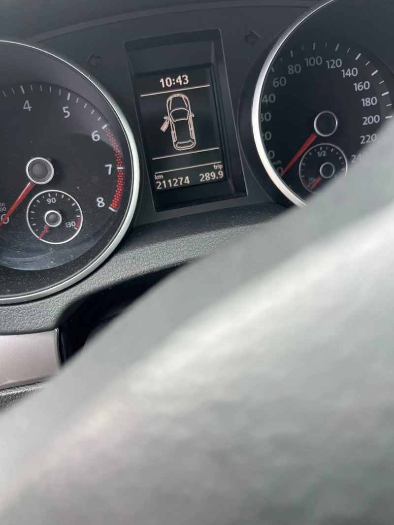 VW Golf, снимка 8 - Автомобили и джипове - 51964298