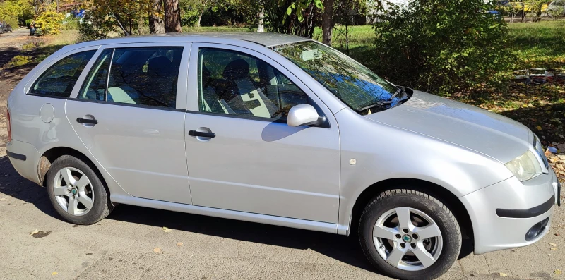 Skoda Fabia, снимка 6 - Автомобили и джипове - 52266379