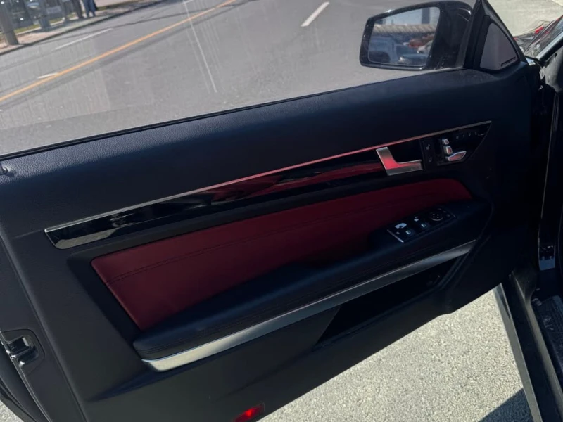 Mercedes-Benz E 400 AMG* RED NAPPA* HARMAN/KARDON* KEYLESS* PANORAMA* , снимка 10 - Автомобили и джипове - 52660840