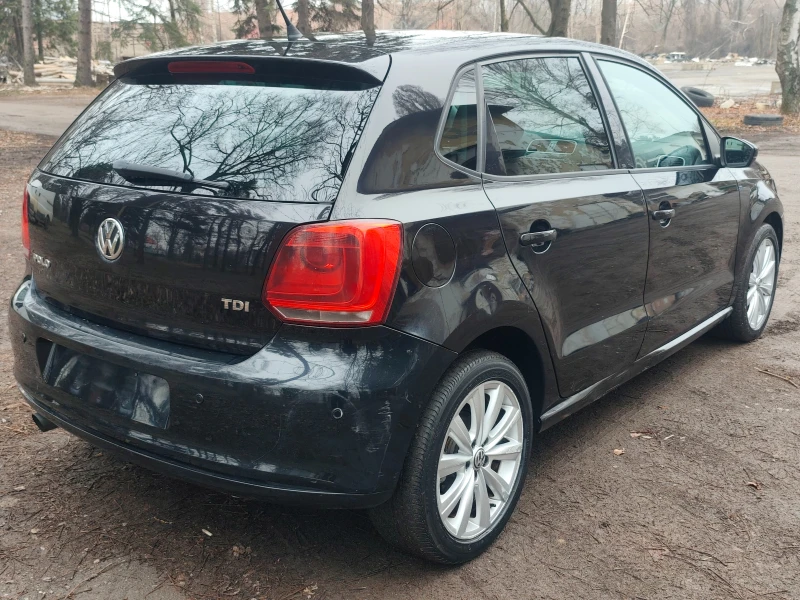 VW Polo 1.6 TDI АВТОМАТИК, снимка 4 - Автомобили и джипове - 53212944