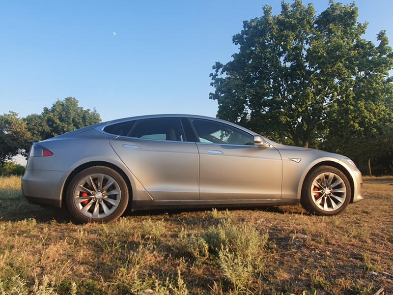 Tesla Model S S85/29 лв на ден , снимка 12 - Автомобили и джипове - 26125331