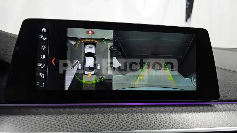 BMW 550 d xDrive | HEAD-UP | DISTRONIC | ОБДУХ | PANO , снимка 13 - Автомобили и джипове - 54247669