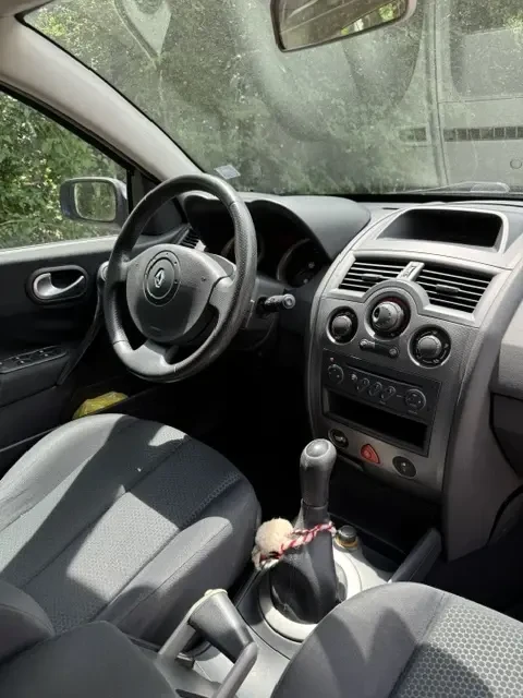 Renault Megane 1.6, снимка 13 - Автомобили и джипове - 55192716